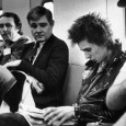 Fino a domenica 2 settembre a Villa Botini. “//Three times they are a-changin”: gli anni ‘60/70 attraverso il genio di Warhol, furori punk e utopie hippie. Foto, video, eventi. 