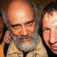 Sabato 29 marzo, ExWide, Pisa. Assif Tsahar al sax, Chad Taylor alla batteria, Cooper-Moore alle tastiere. Strumenti autocostruiti, sound onnivoro ed una carica esplosiva. Jazz Wide Young 2014.