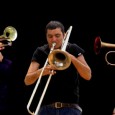 Venerdì 17 luglio, Barberino Val d’Elsa (Fi). Il trombettista sardo a capo di una formazione di soli fiati. A spasso tra generi ed epoche. Stones e Hendrix, folk e classica.