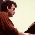 Sabato 22 agosto, Teatro dei Differenti, Barga (Lucca). A venti anni dalla scomparsa, BargaJazz ricorda il geniale pianista. Incontro pomeridiano con filmati inediti. Biglietti 10/8 euro.