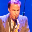Giovedì 7 luglio, Piazza Varchi. Un album entrato nella top ten del jazz italiano. Un live arricchito dallo straordinario sassofonista americano. Ingresso libero