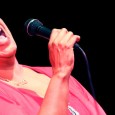 Sabato 27 agosto, Argini e Margini. Grandi classici e perle rare. L’energia e eleganza della vocalist americana, a capo di un quartetto che parla italiano. Pisa Jazz. Ingresso libero