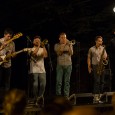 Martedì 9 agosto a Riparbella (PI) per Musicastrada la brass band di New York che miscela swing, jazz e rock & roll. Ingresso libero. I Rad Trads conquistano il pubblico...