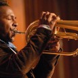 Martedì 8 novembre, Cinema Teatro Nuovo, Pisa. Il geniale trombettista e il suo quintetto. Repertorio enciclopedico. E una lunga scia di collaborazioni, da Winton Marsalis a Erykah Badu